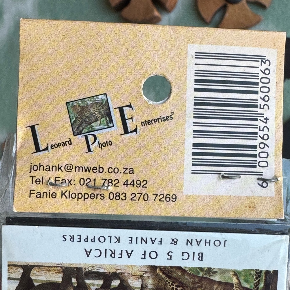 Assorted Decorative Magnets Collection - Picture 13 of 15